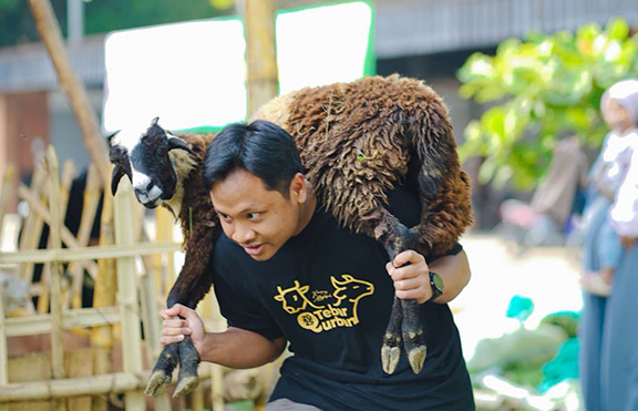 Penyaluran Daging Qurban Hari pertama